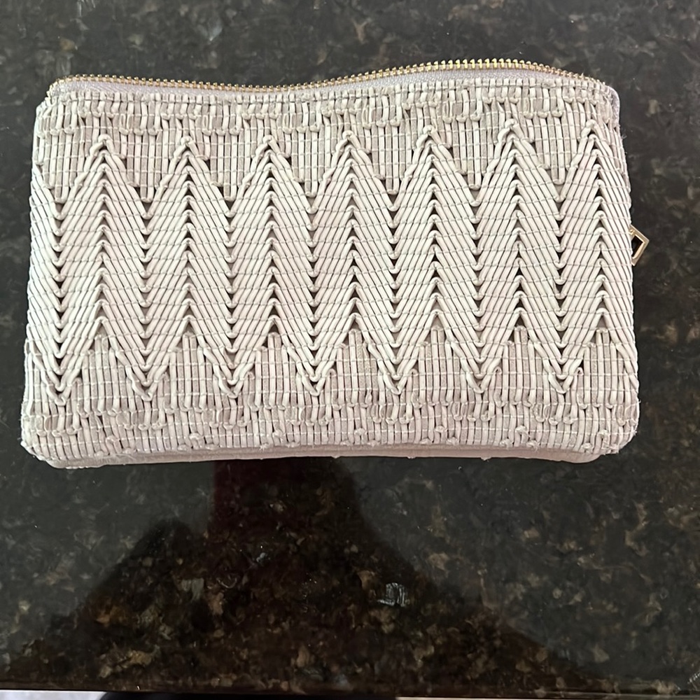 Riley Crossbody Wristlet 3 Compartment Zipper Closure Handbag from Jen & Co